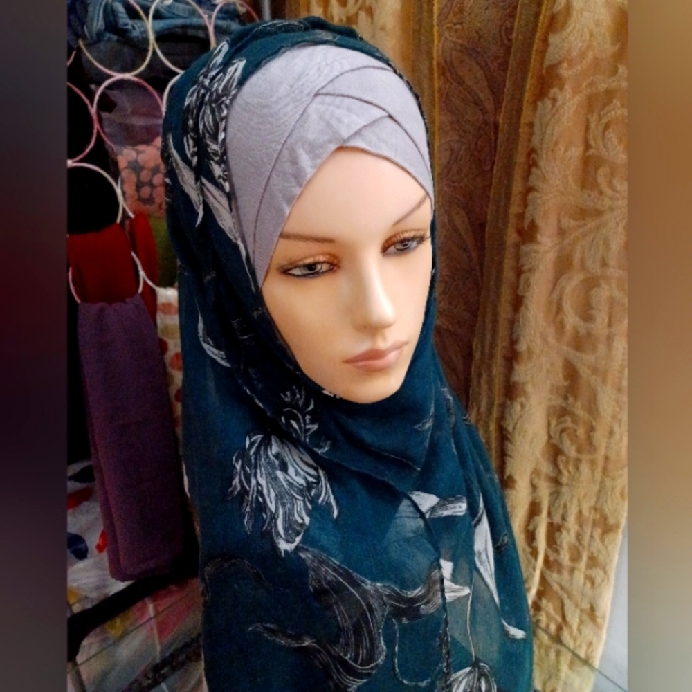 Banana Republic Scarf Wrap Hijab Rectangle Floral Lily